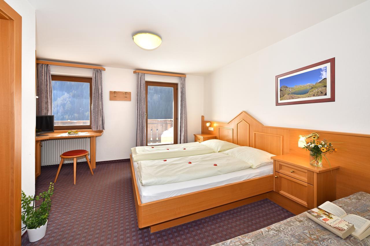 Doppelzimmer mit Balkon