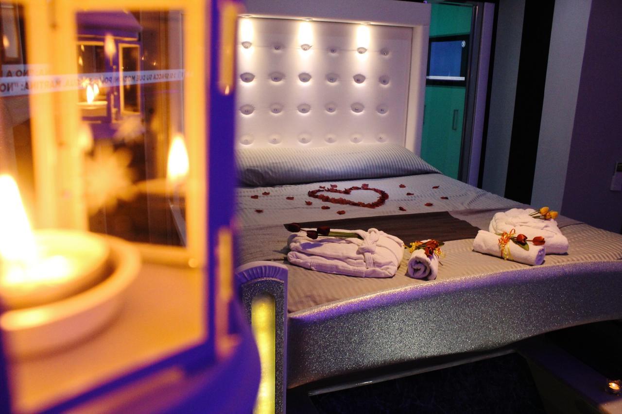 Deluxe Suite Spa Bath