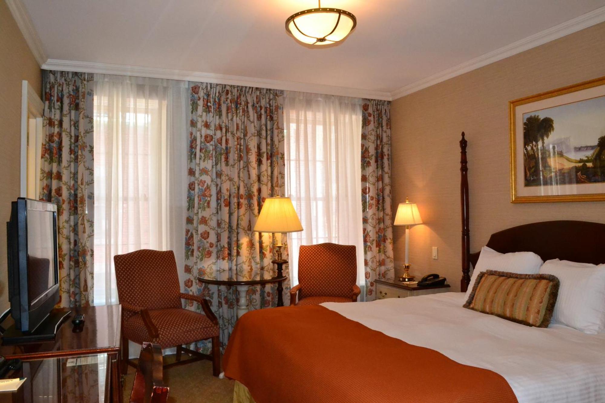 King Superior Room