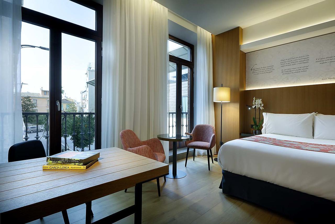 Triple Room,697315476:JPEG