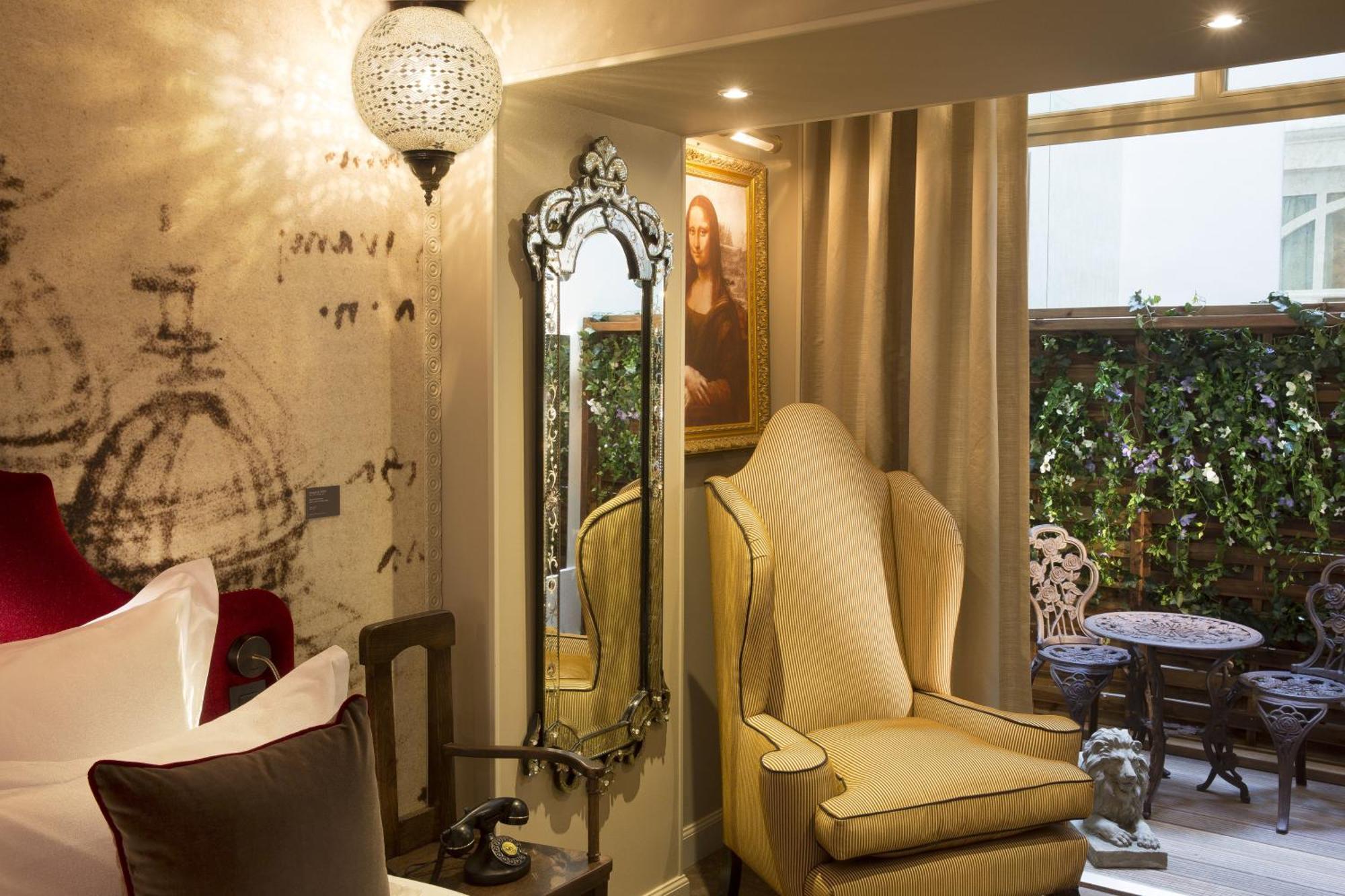 Mona Lisa with Spa Access,703289623:JPEG