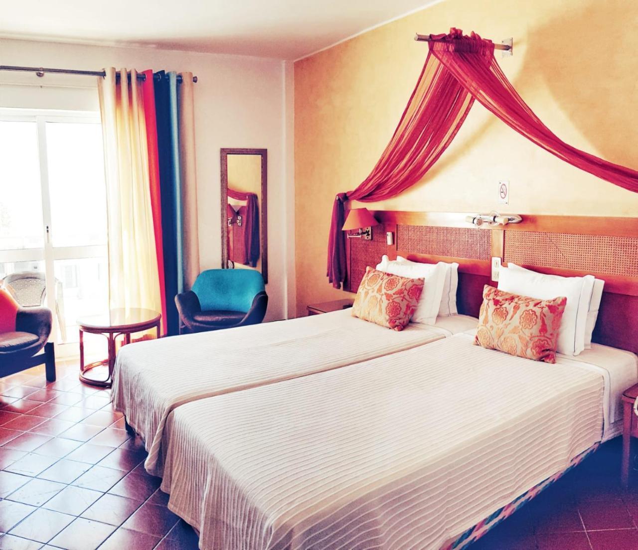 Standard Double or Twin Room,733019494:JPEG