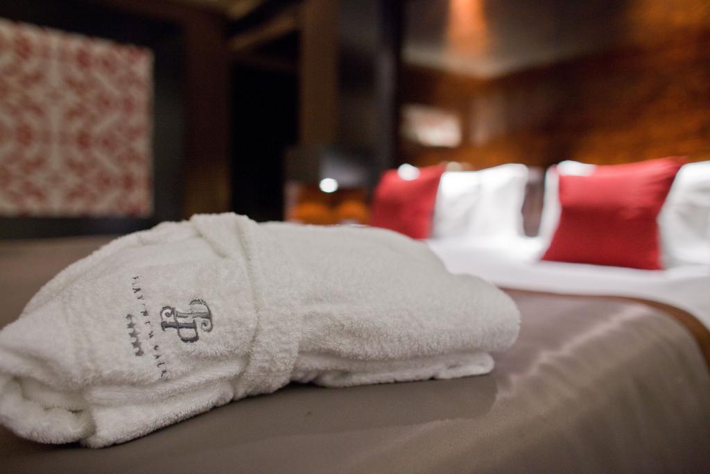 Deluxe Double Room,1537201312:JPEG