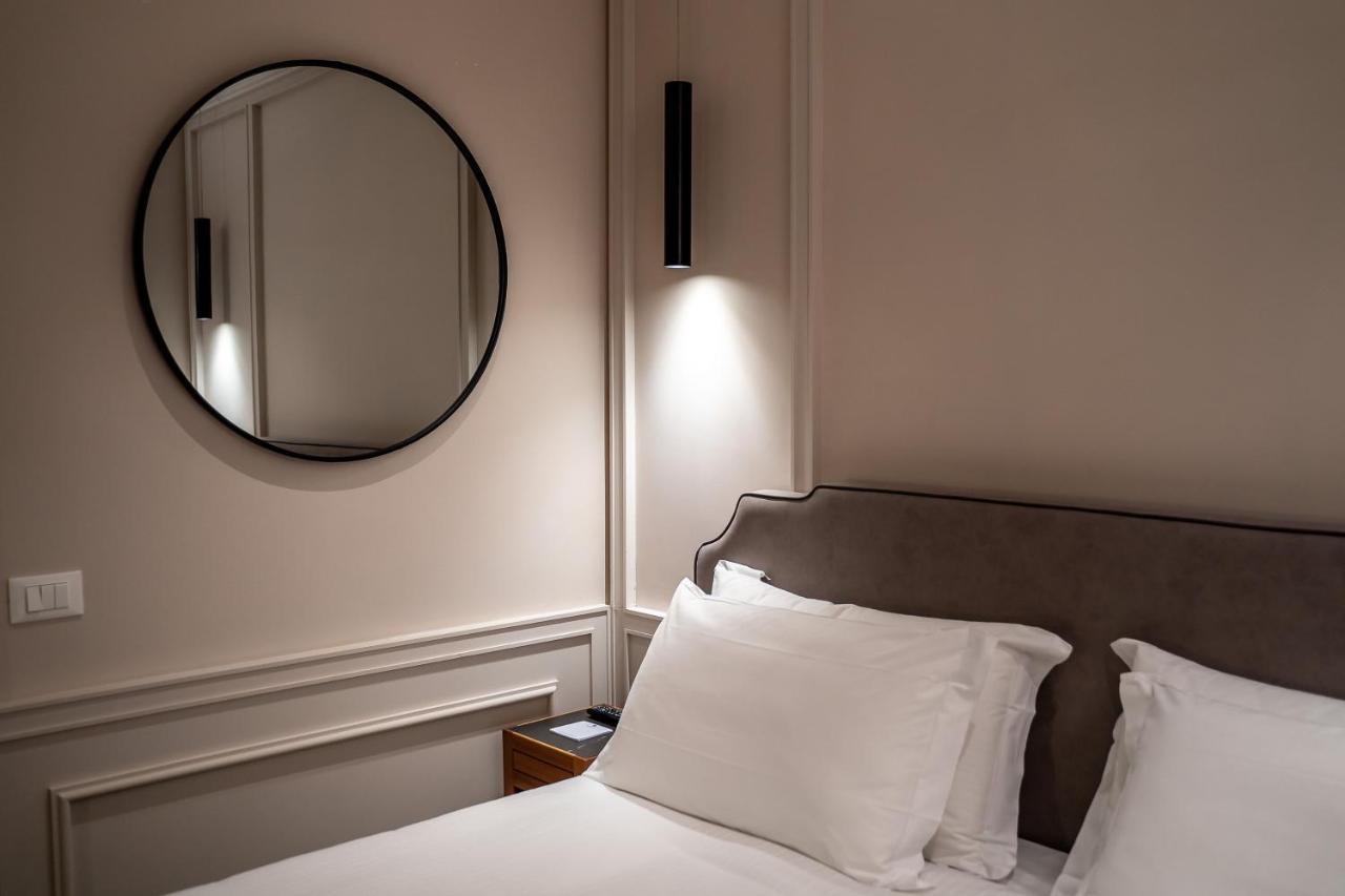 Quarto Pequeno com Cama de Casal ou 2 de Solteiro