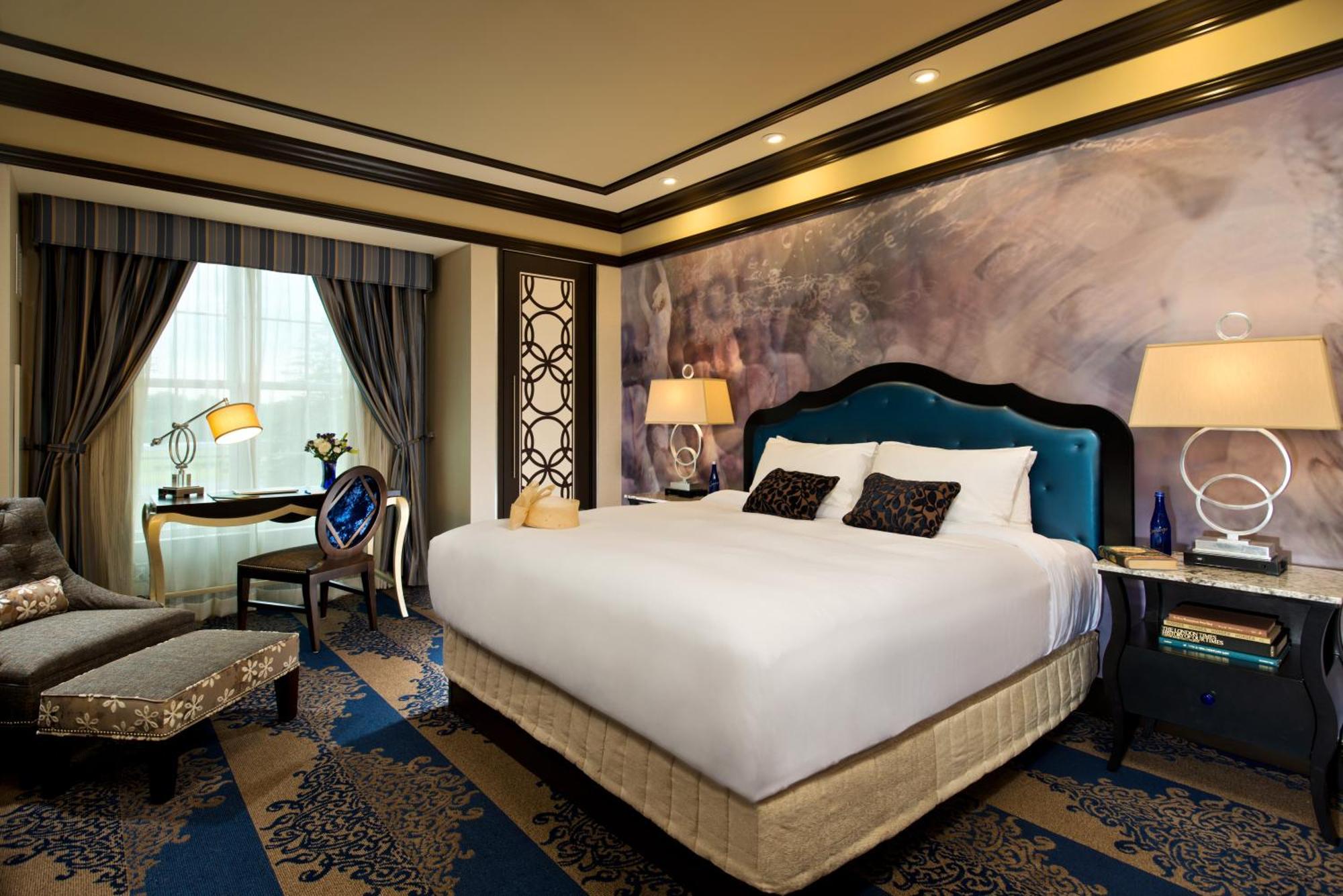 Deluxe King Room