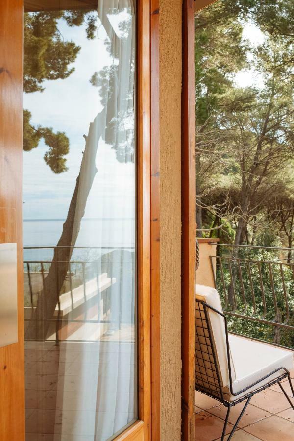 Quarto Duplo com Vista Jardim