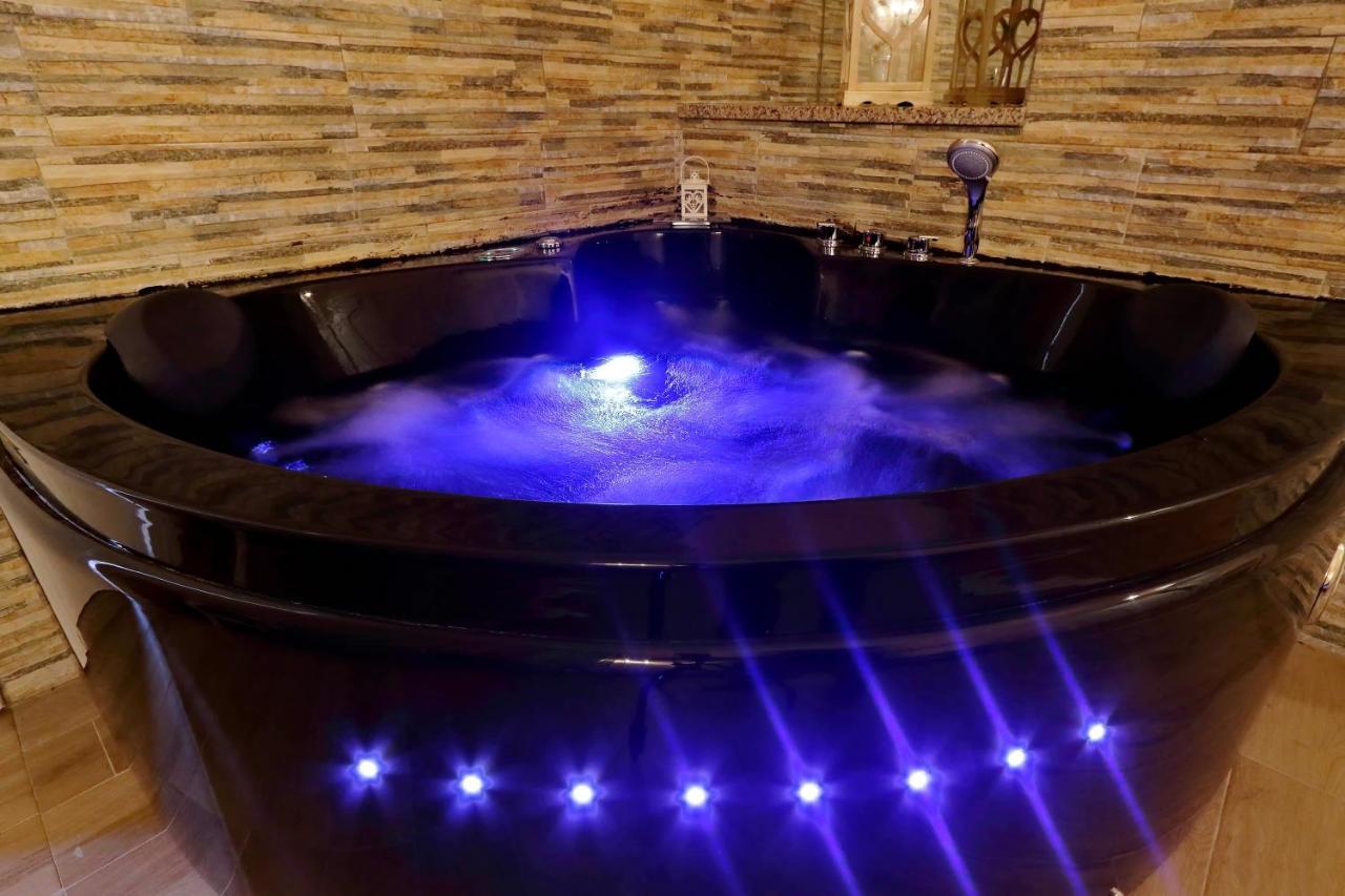 Double Room Spa Bath