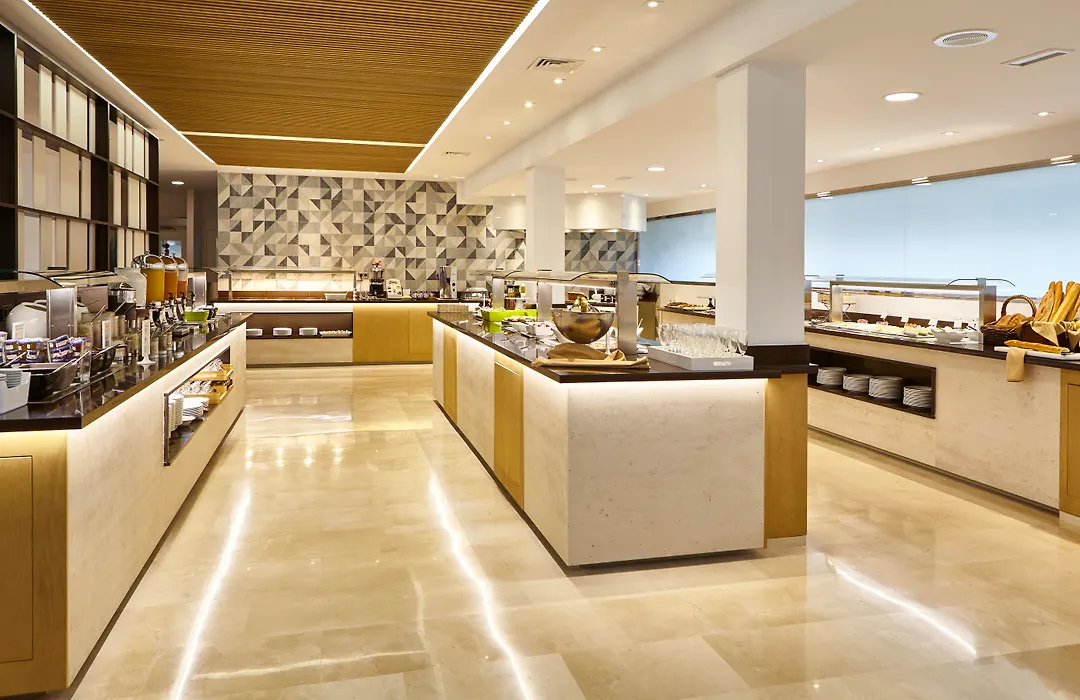 Universal Grand Leon & Spa-1