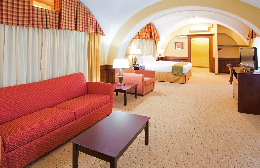 Holiday Inn Express Baltimore-Downtown-1