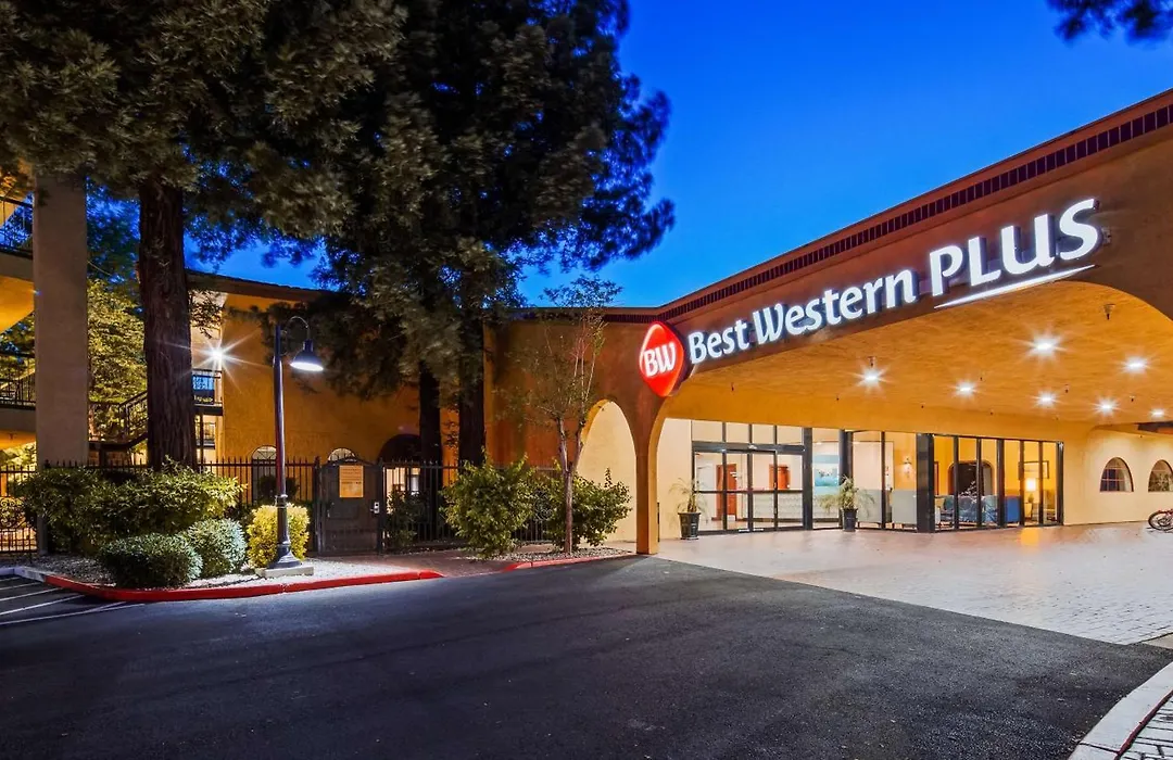 Best Western Plus Heritage Inn-1