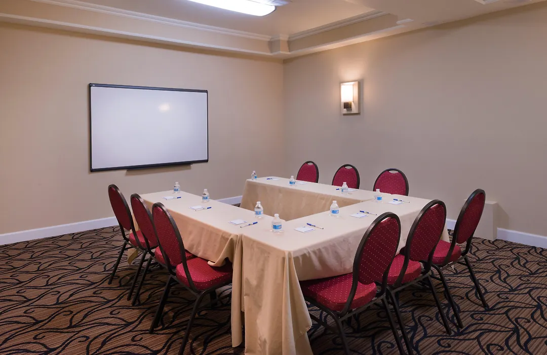 Holiday Inn Express & Suites Pasadena - Los Angeles By Ihg-1