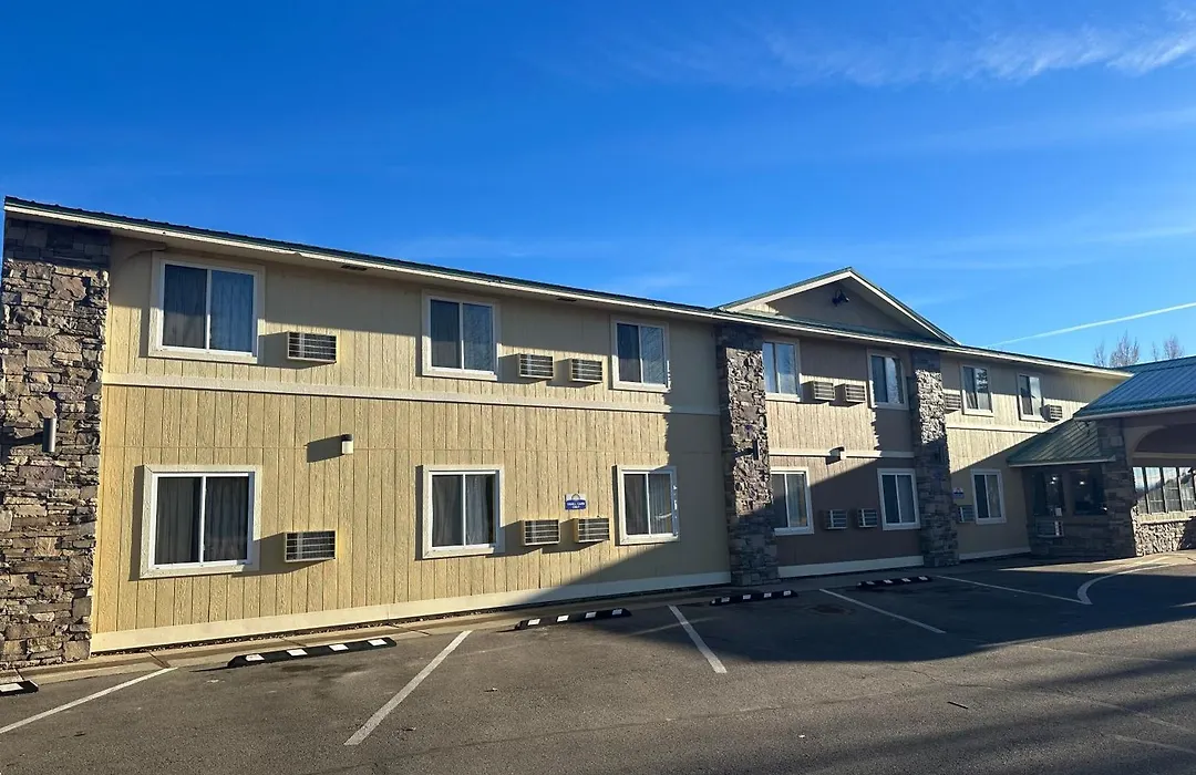 Days Inn & Suites By Wyndham Gunnison-1