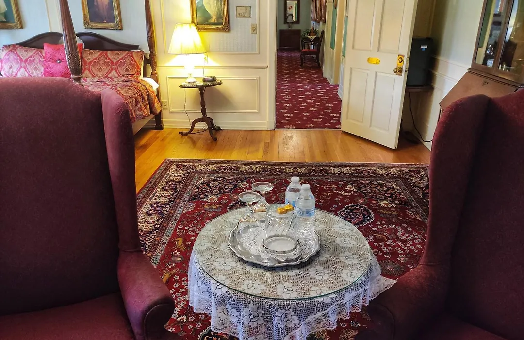 Montague Inn Bed & Breakfast-1