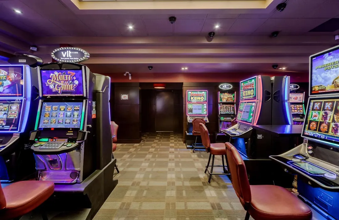 Best Western Premier Denham Inn & Suites-1