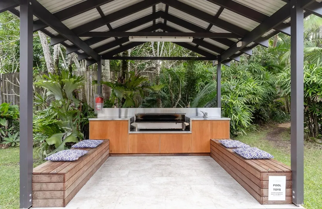 Outrigger Bay-1