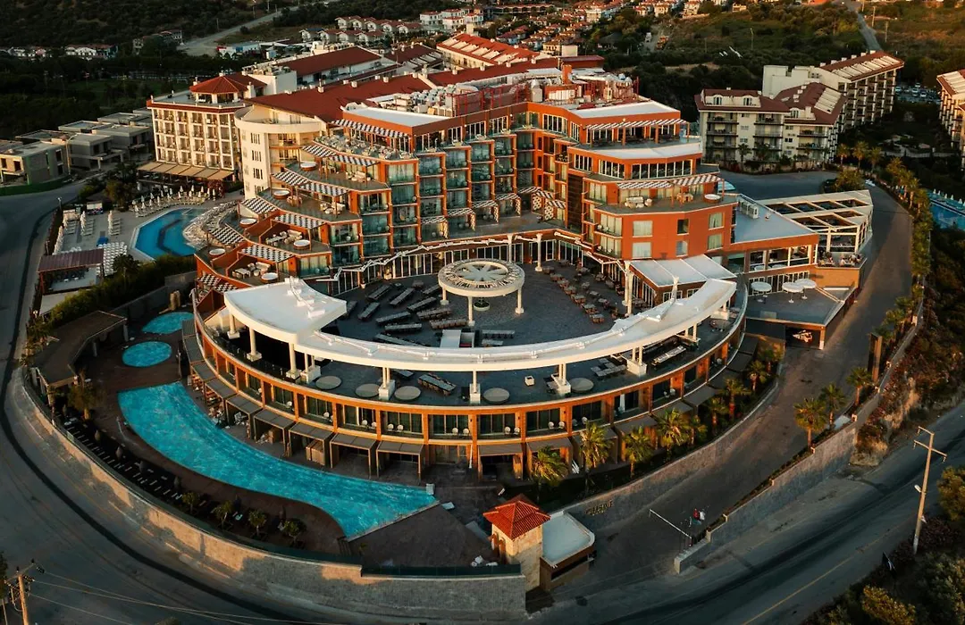 Qlusive Hotel-1