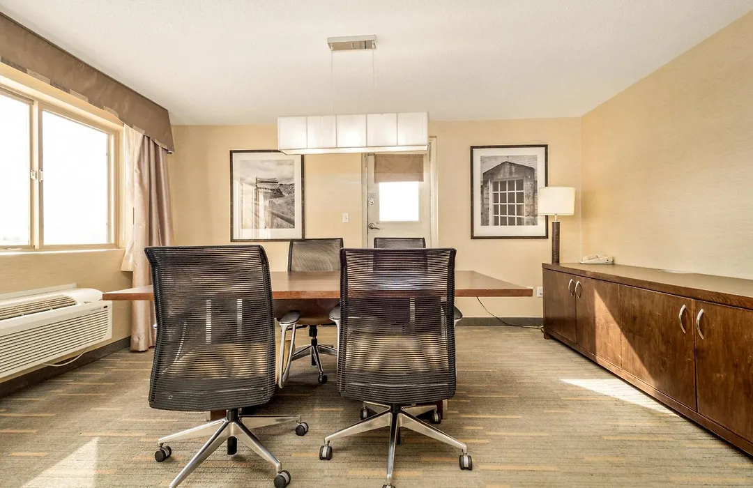 Holiday Inn Lethbridge By Ihg-1