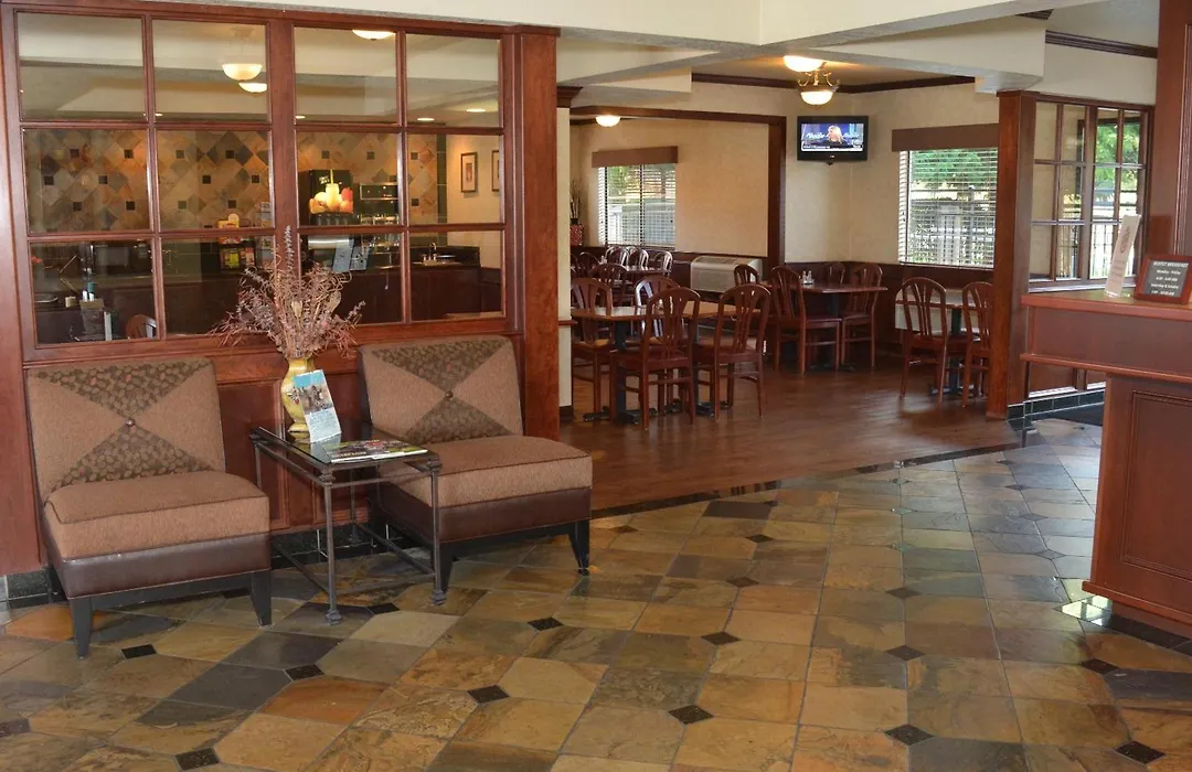 Baymont By Wyndham Yakima Riverfront-1
