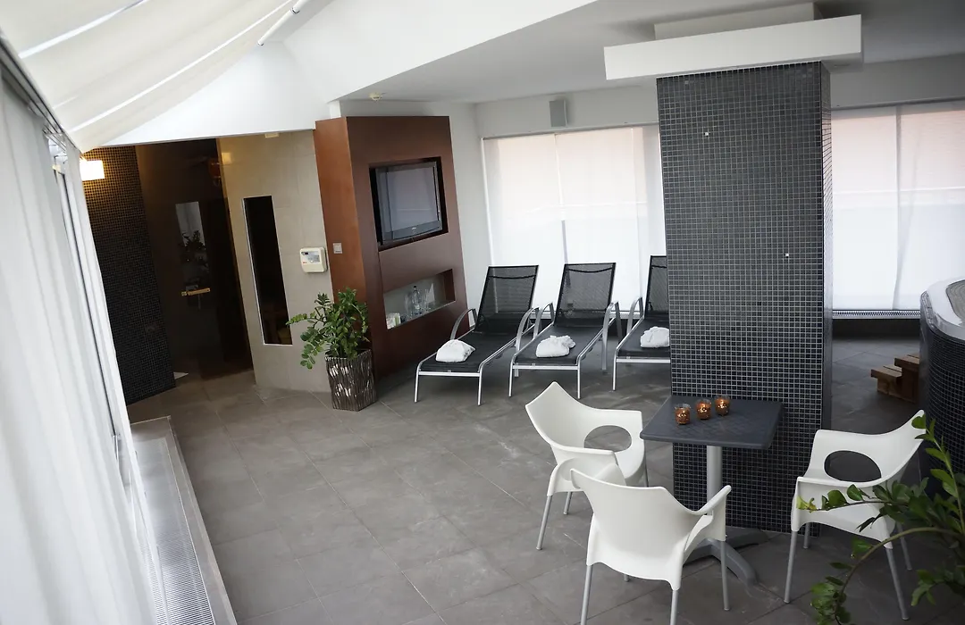 Hotel Avance-1