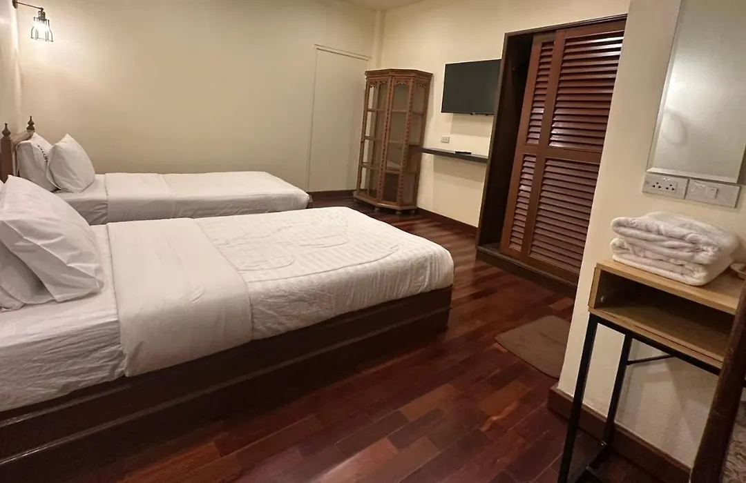 Prince Hotel Chiang Mai-1