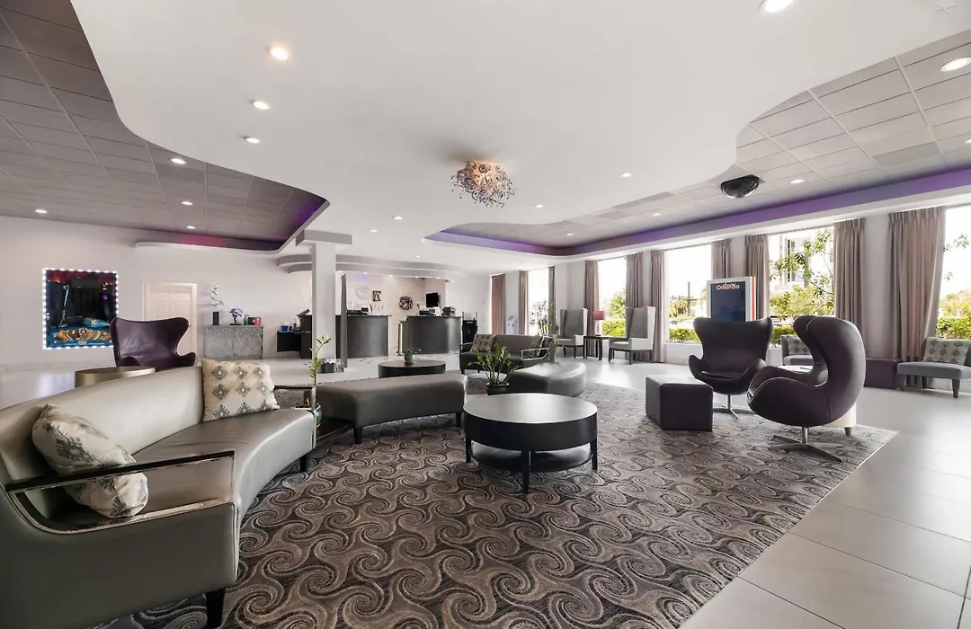Clarion Inn & Suites Across From Universal Orlando Resort-1