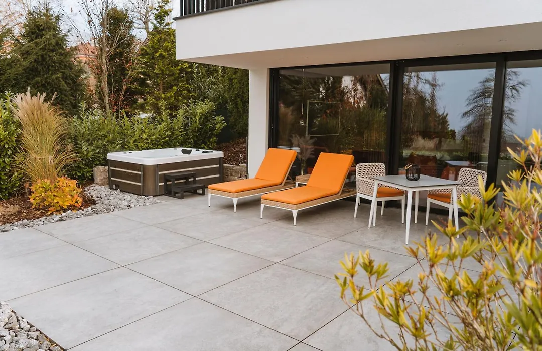 ORANGE LOUNGE Attersee-1