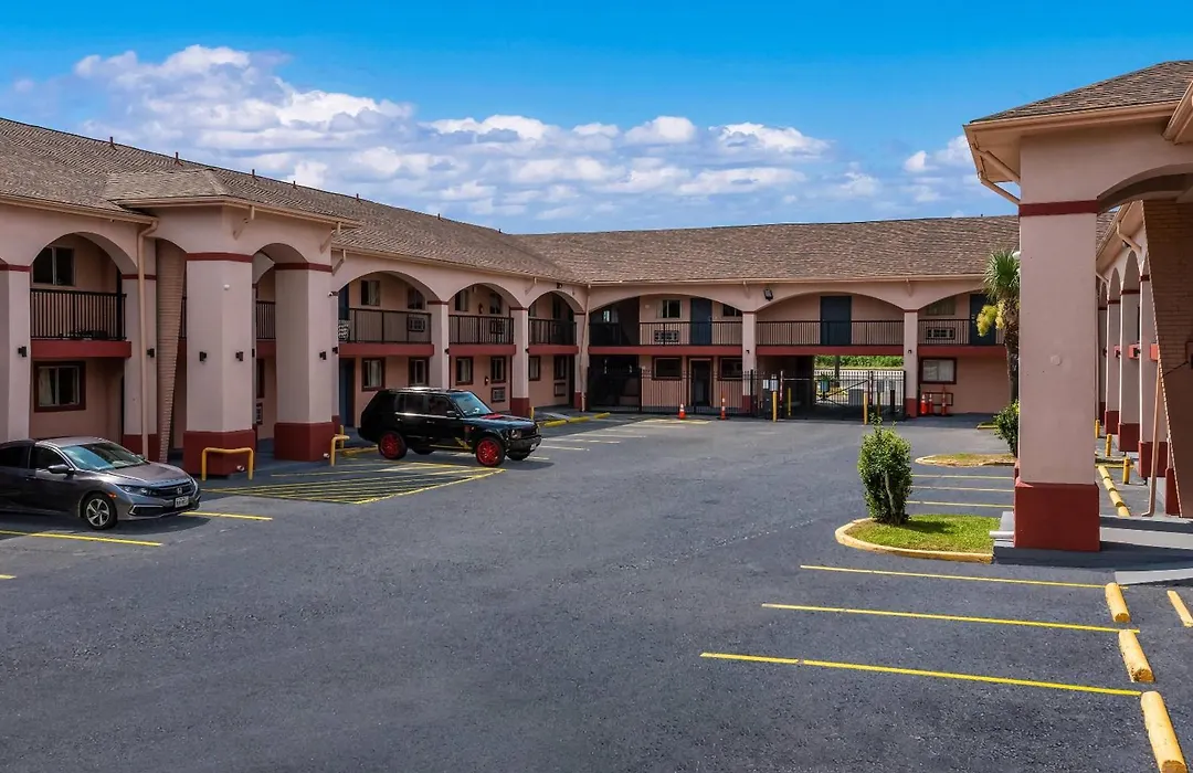 Relax Inn & Suites-1