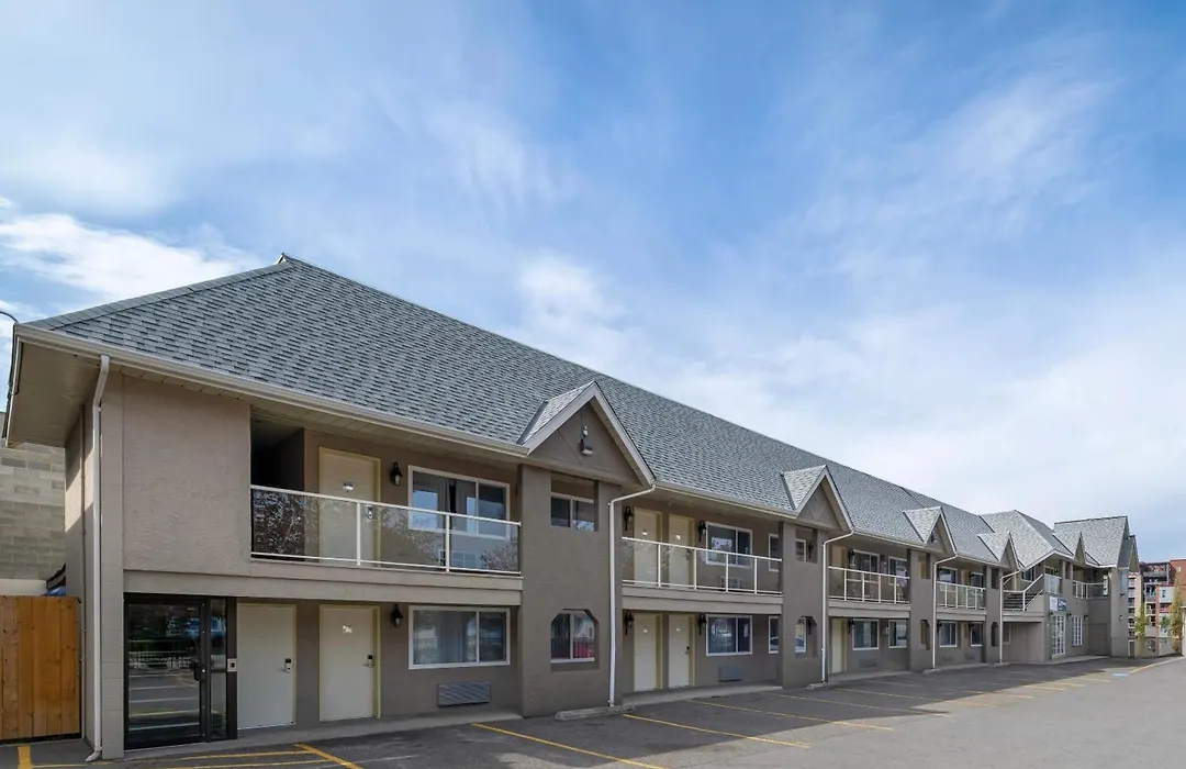Econo Lodge Inn & Suites-1