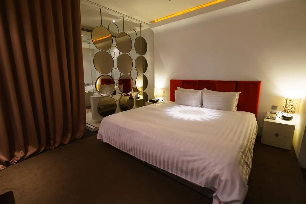 Hotel Eight Zone-1