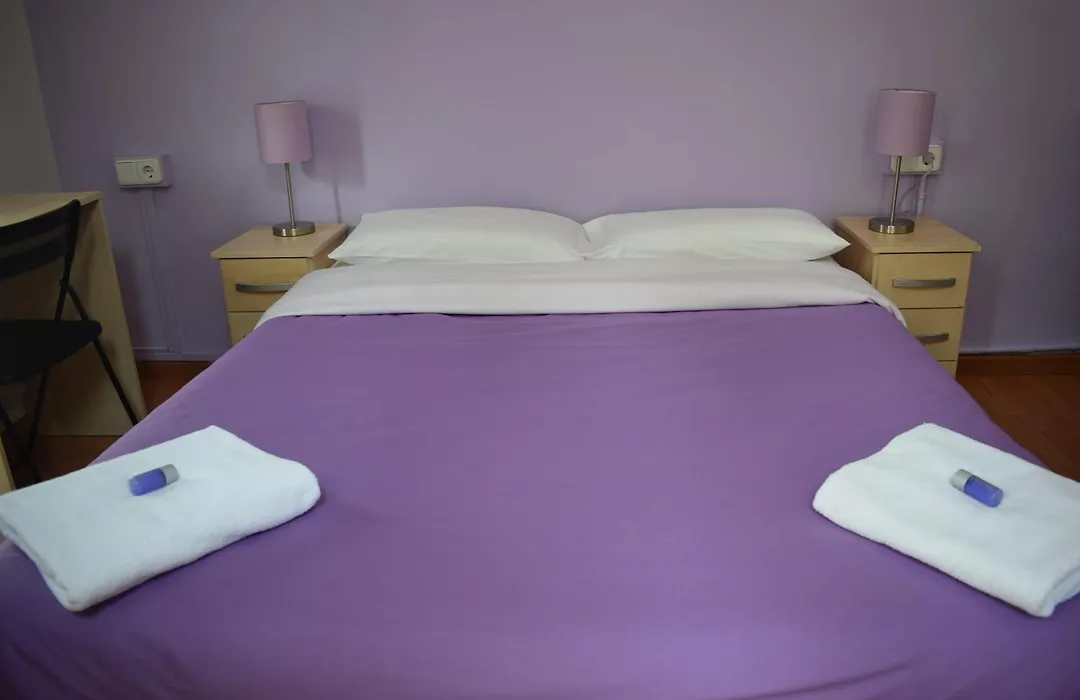 Hostal Mimi Las Ramblas-1