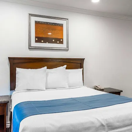 Rodeway Inn & Suites Pacific Coast Highway-3