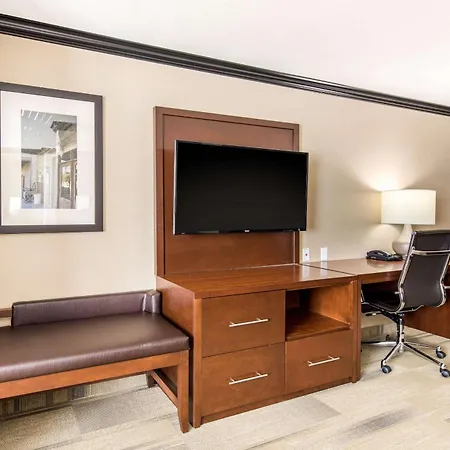 Comfort Suites Liberal North-3