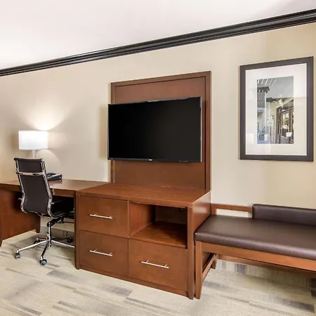 Comfort Suites Liberal North-2