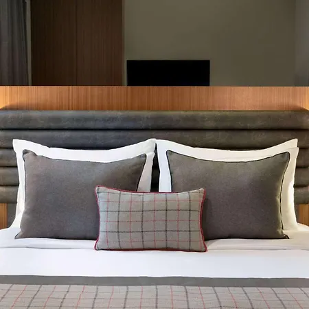 Ramada By Wyndham Budapest City Center-3