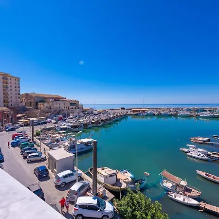 Vittoria Luxury Rooms-2