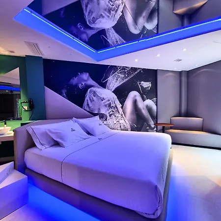 Hotel Avenue - Adults Only-3