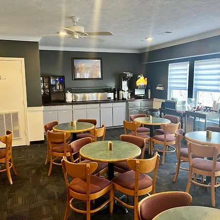 Celebrity Inn-3