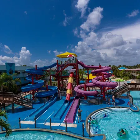 Ramada By Wyndham Flamingo Water Park-2