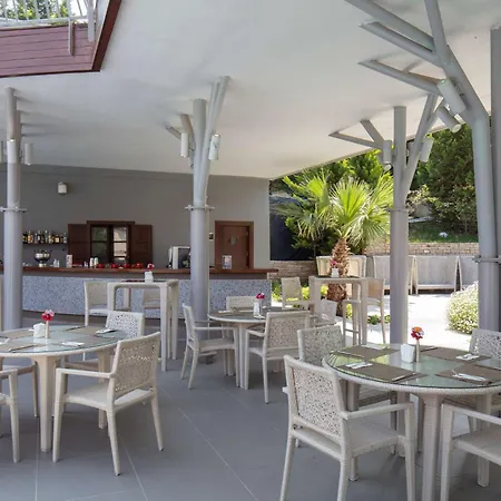Doubletree By Hilton Kusadasi-3