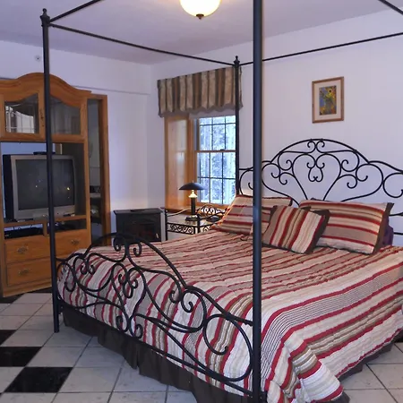 Abbey Archway Inn-2