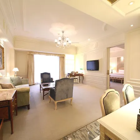 Legendale Hotel Beijing-3