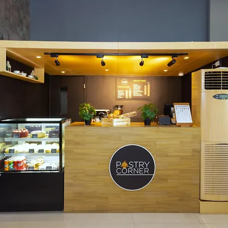 The B Hotel Alabang-3