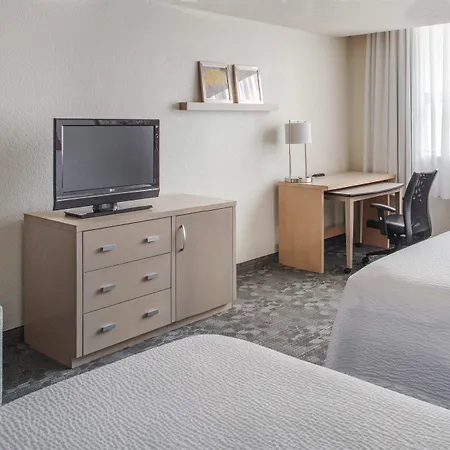 Courtyard By Marriott Columbus Downtown-3