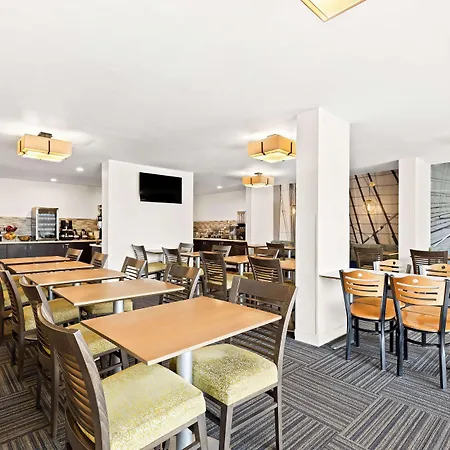 Best Western Yacht Harbor Hotel-3