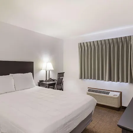 Americas Best Value Inn & Suites-Birch Run-2
