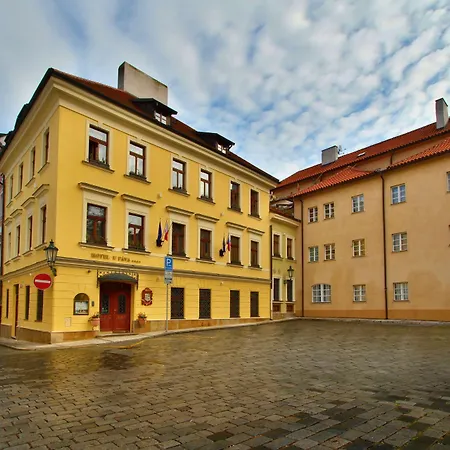 U Páva-3