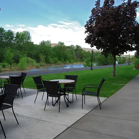 Baymont By Wyndham Yakima Riverfront-2