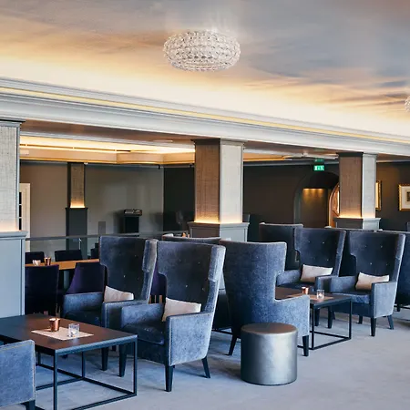 Dr. Holms Hotel-2