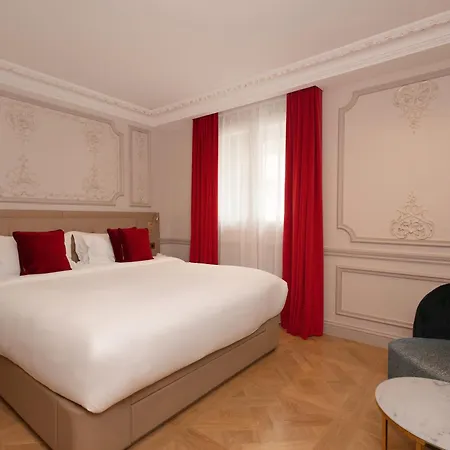 Le Triomphe Paris-2