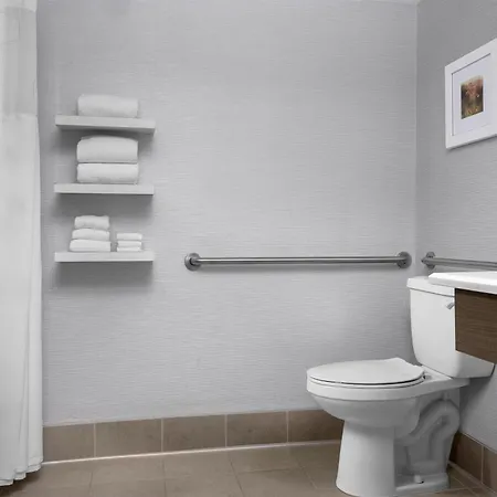 Hampton Inn & Suites Denver-Cherry Creek-2